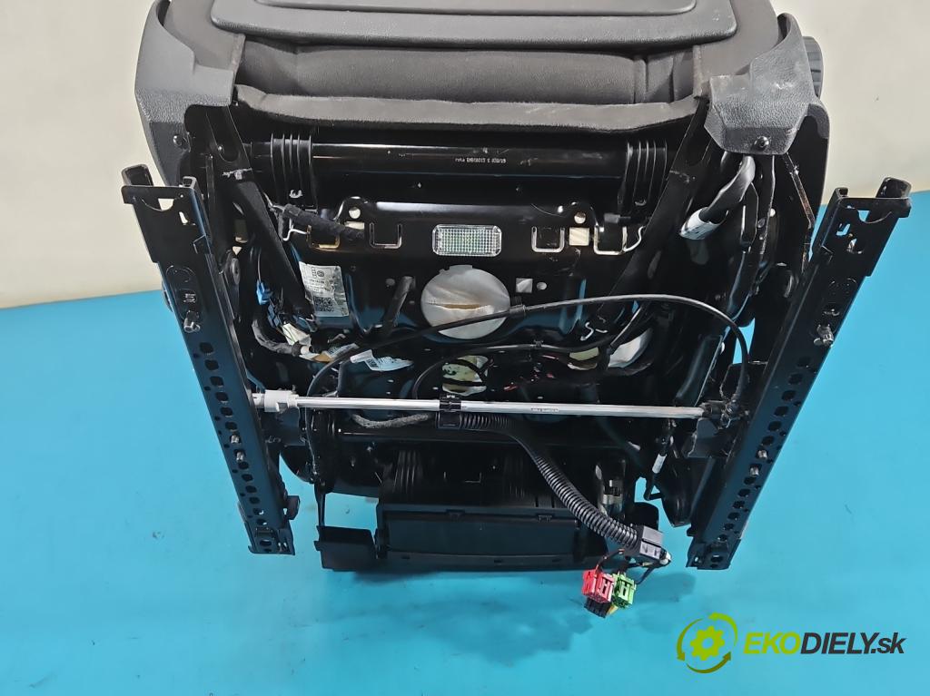 Audi A6 C7 2011-2018 2.0 tdi 190 HP automatic 140 kW 1968 cm3 5- Sedačka pravý  (Sedadlo)