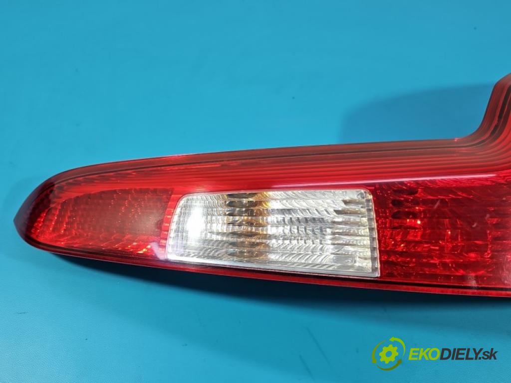 Volvo V50 2.0 hdi 136hp manual 100 kW 1997 cm3 5- světlo zadní pravé blatník: