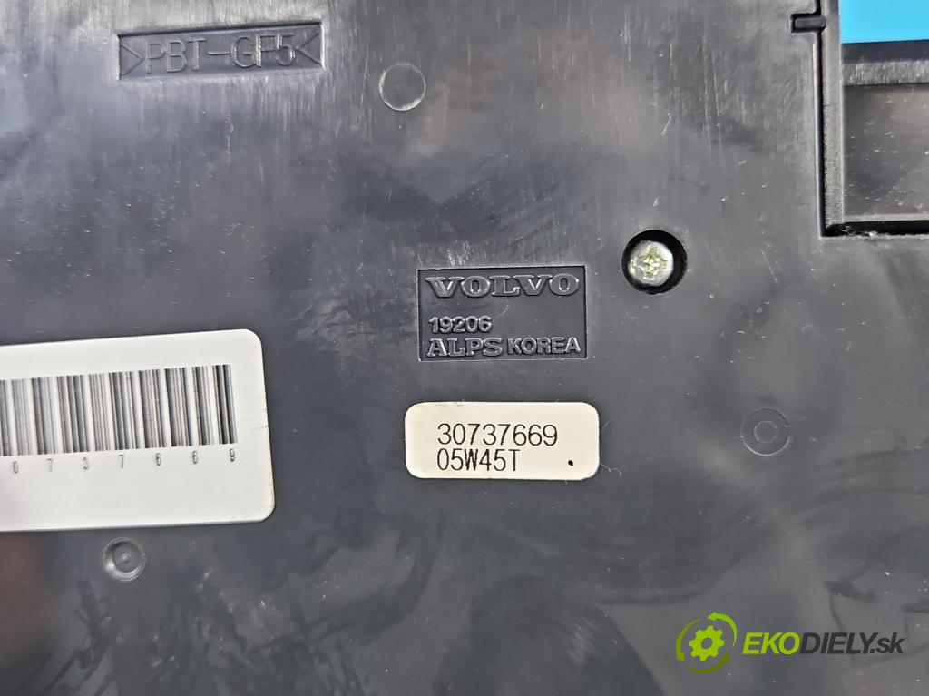 Volvo V50 2.0 hdi 136 HP manual 100 kW 1997 cm3 5- panel kúrenia 30737669