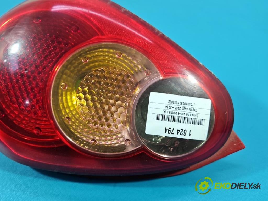 Toyota Aygo 2005-2014 1.0 12V 68 hp manual 50 kW 998 cm3 3- světlo zadní pravé blatník: 81550-0H020