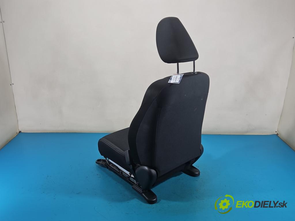 Honda Civic IX 2011-2017 1.8 i-VTEC: 141 HP manual 104 kW 1798 cm3 5- Sedačka pravý  (Sedadlo)