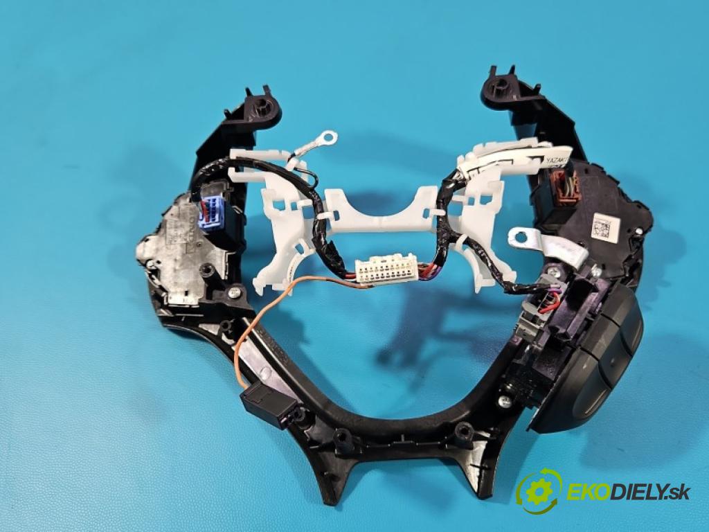 Honda Civic IX 2011-2017 1.8 i-VTEC 141 hp manual 104 kW 1798 cm3 5- Přepínač multifunkční: řízení: M48471 (Páčky pod volantem)