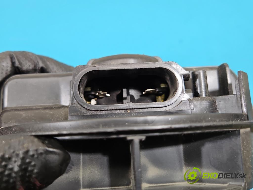 Toyota Aygo 2005-2014 1.0 12V 68 HP manual 50 kW 998 cm3 3- ventilátor vzduchu