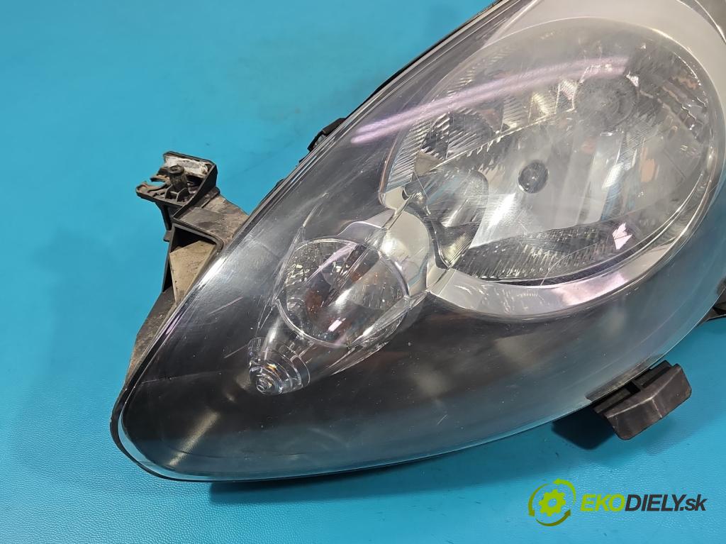 Toyota Aygo 2005-2014 1.0 12V 68 hp manual 50 kW 998 cm3 3- světlo levý 81170-0H011 (Klika dveří ostatní)