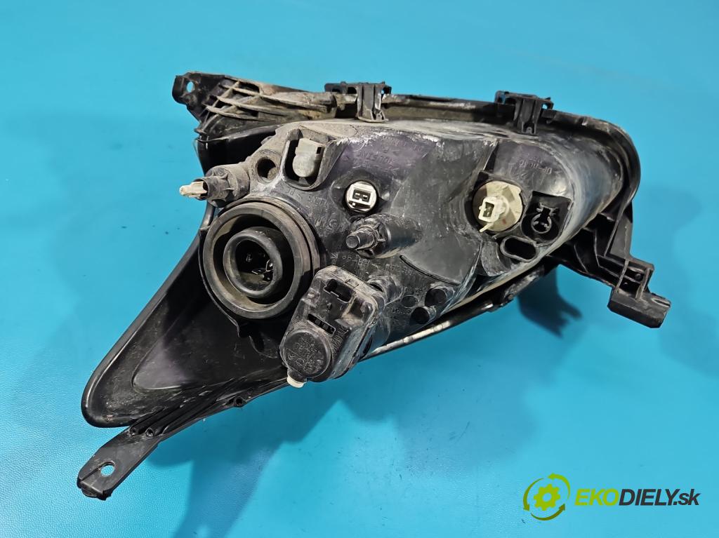 Toyota Aygo 2005-2014 1.0 12V 68 HP manual 50 kW 998 cm3 3- Reflektor: pravý 81110-0H010 (Svetlo predné pravé)