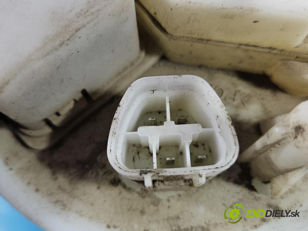 Toyota Aygo 2005-2014 1.0 12V 68 HP manual 50 kW 998 cm3 3- čerpadlo palivo 77020-0H010