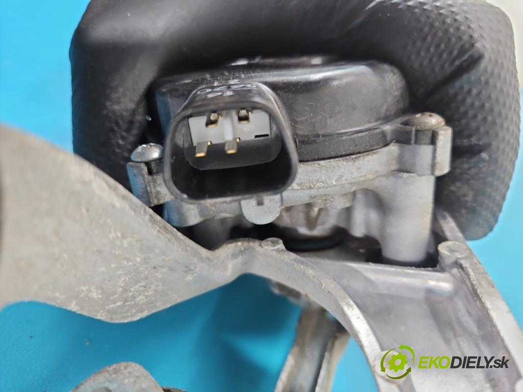 Honda Civic IX 2011-2017 1.8 i-VTEC: 141 HP manual 104 kW 1798 cm3 5- motor stieračov predné