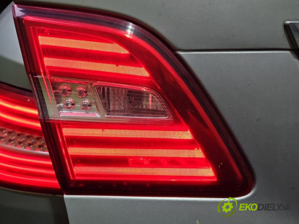 Mercedes ML W166 2011-2015 3.0 CDI 642.826 257HP automatic 189 kW 2987 cm3 5- svetlo / reflektor zadné ľavé kufrové dvere A1669068701