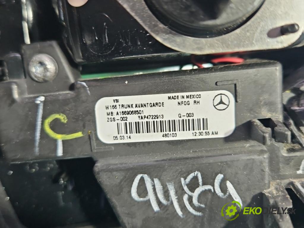 Mercedes ML W166 2011-2015 3.0 CDI 642.826 257HP automatic 189 kW 2987 cm3 5- svetlo / reflektor zadné pravé kufrové dvere A1669068501