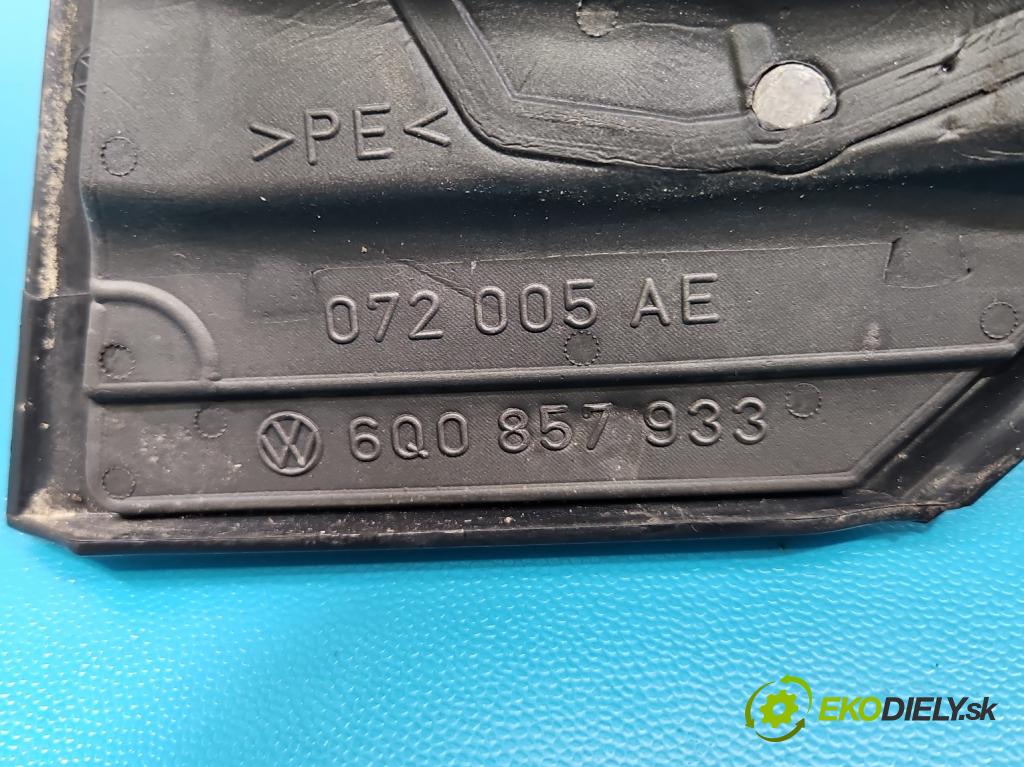 Vw Polo IV 9N 2001-2009 1.2 12V 64 hp manual 47 kW 1198 cm3 5- zpětné zrcátko levé  (Klika dveří ostatní)