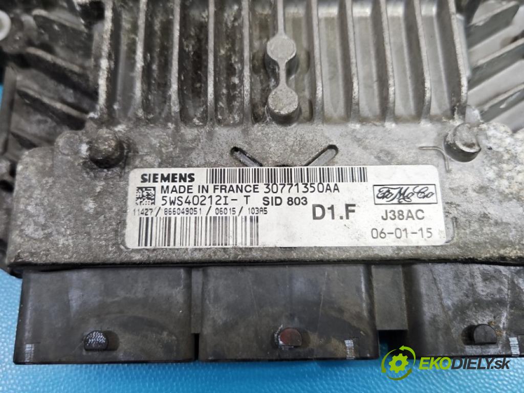 Volvo V50 2.0 hdi 136 HP manual 100 kW 1997 cm3 5- riadiaca jednotka motora 30771350AA