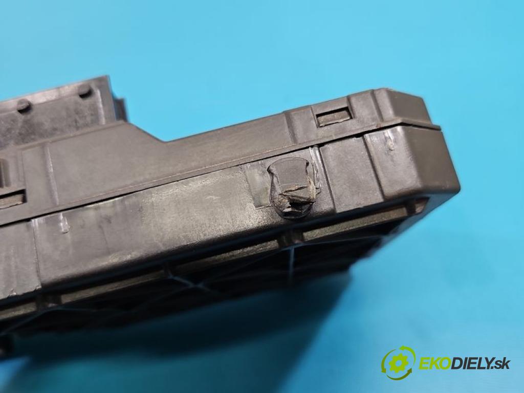 Citroen C3 I 2002-2009 1.4 hdi 90 HP manual 66 kW 1398 cm3 5- riadiaca jednotka ostatné 9648715380