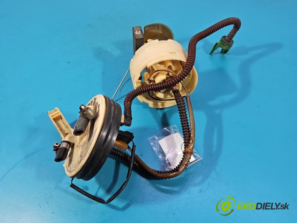 Audi A4 B5 1994-2001 1.6 8V 343858 101 HP manual 74 kW 1595 cm3 4- čerpadlo palivo 8D0201319