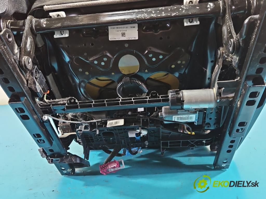 Mercedes ML W166 2011-2015 3.0 CDI 642.826 257HP automatic 189 kW 2987 cm3 5- Sedačka pravý  (Sedadlo)