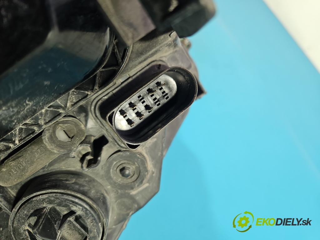 Ford Focus Mk2 2004-2011 1.6 tdci 90 HP manual 66 kW 1560 cm3 5- Reflektor: ľavý 4M51-13W030-AF (Kľučka dverí ostatné)