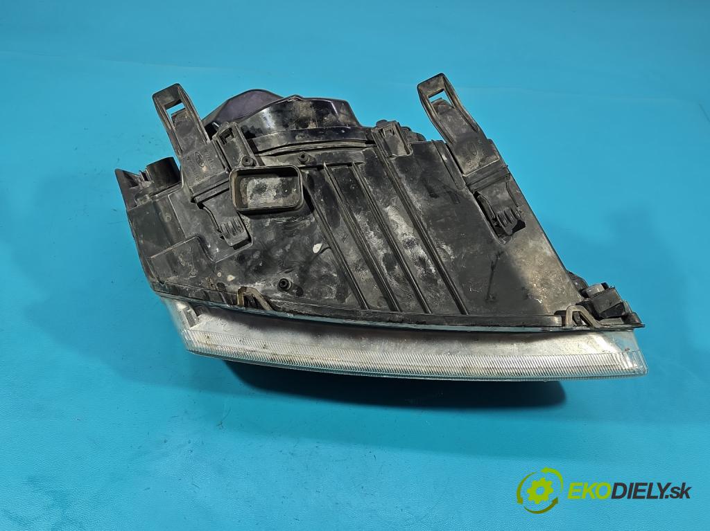 Ford Focus Mk2 2004-2011 1.6 tdci 90 HP manual 66 kW 1560 cm3 5- Reflektor: ľavý 4M51-13W030-AF (Kľučka dverí ostatné)