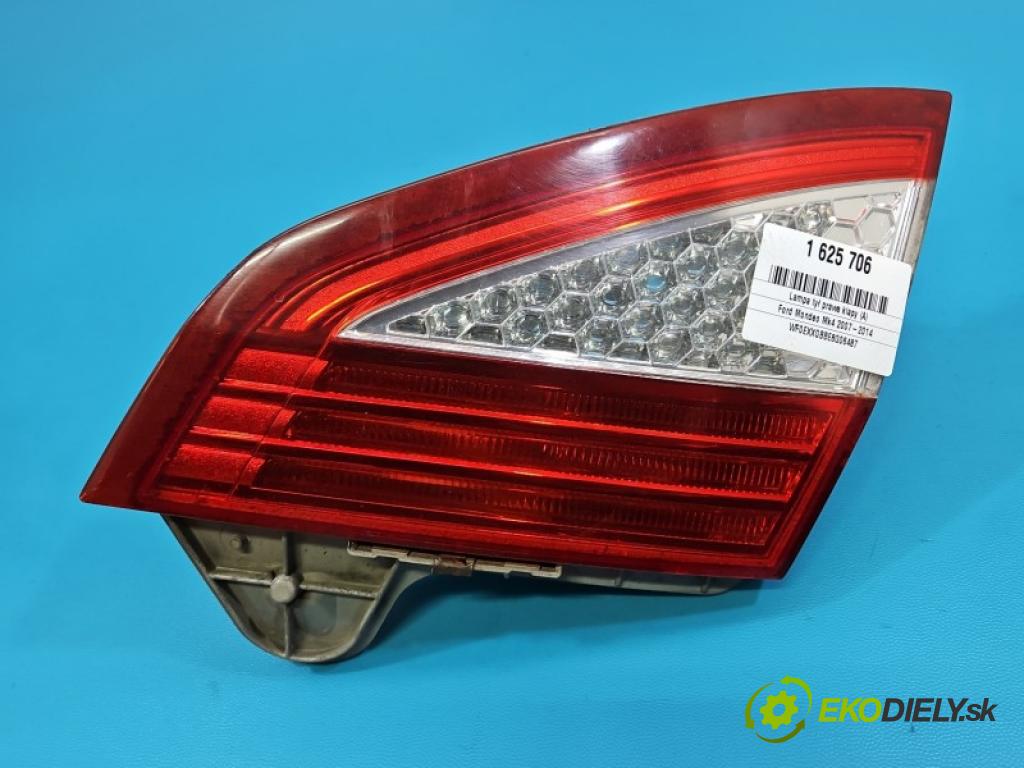 Ford Mondeo Mk4 2007-2014 1.8 tdci 101 HP manual 74 kW 1753 cm3 5- svetlo / reflektor zadné pravé kufrové dvere 7S71-13A602-A