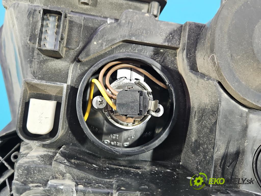 Opel Meriva A 2002-2010 1.8 16V 125 HP manual 92 kW 1796 cm3 5- Reflektor: ľavý  (Kľučka dverí ostatné)