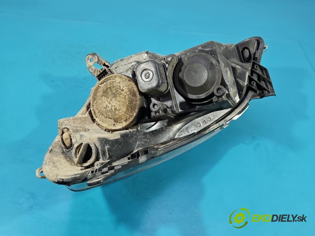 Opel Astra III 2004-2014 1.7 cdti 101 hp manual 74 kW 1686 cm3 5- světlo pravý  (Pravé přední světlo)