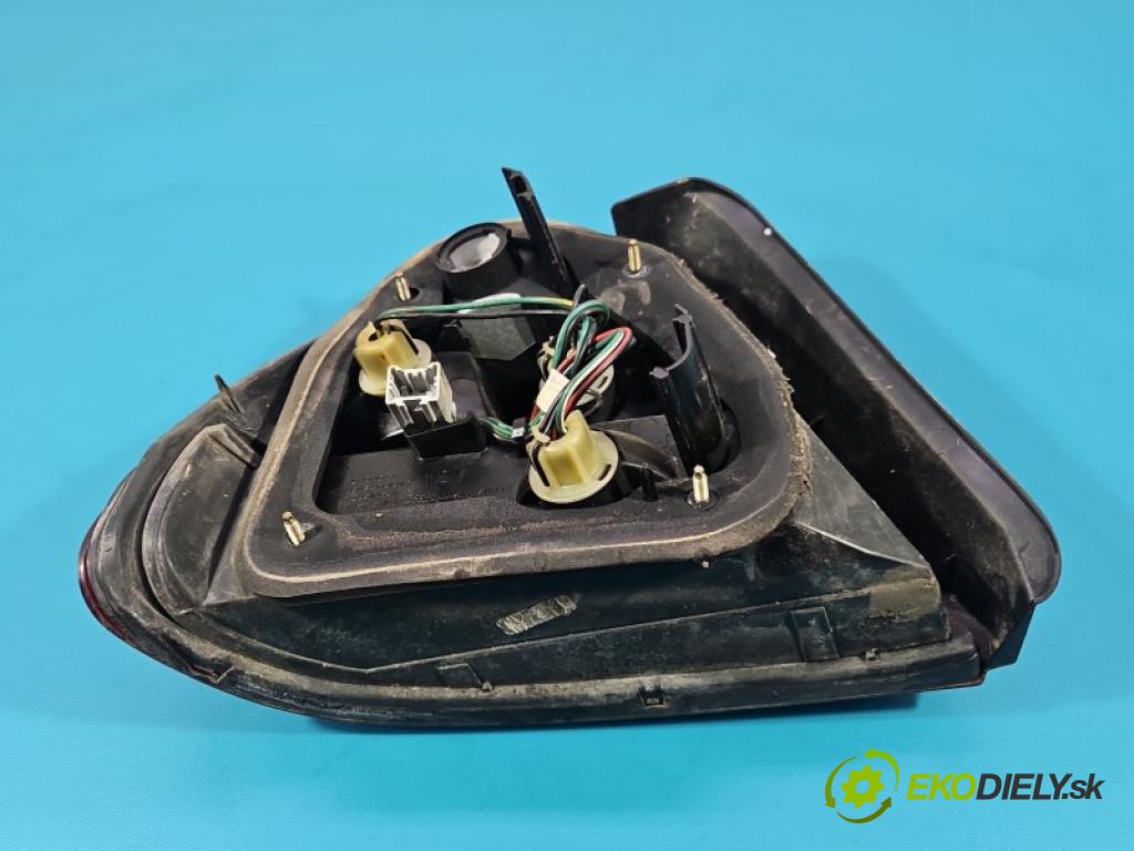 Honda Civic VI 1995-2001 1.4 16V 90 hp manual 66 kW 1396 cm3 5- světlo zadní pravé blatník: