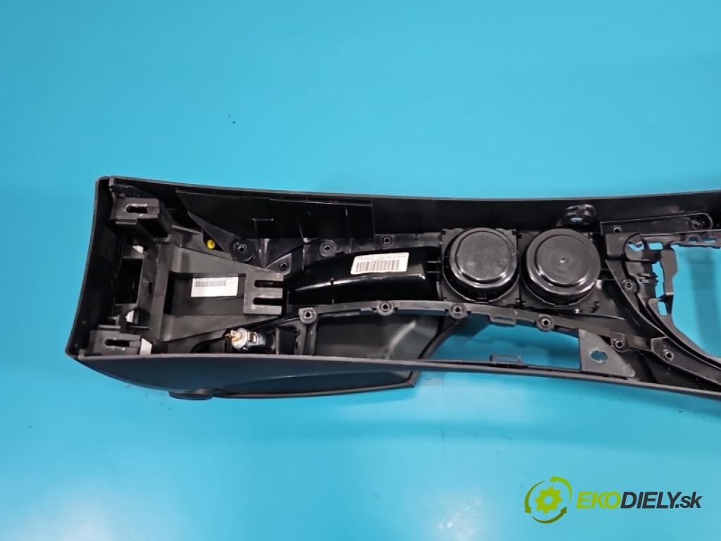 Bmw 1 E87 2004-2011 1.6 16V 122 hp manual 90 kW 1599 cm3 5- loketní opěrka 7122228-10 (Loketní opěrka)