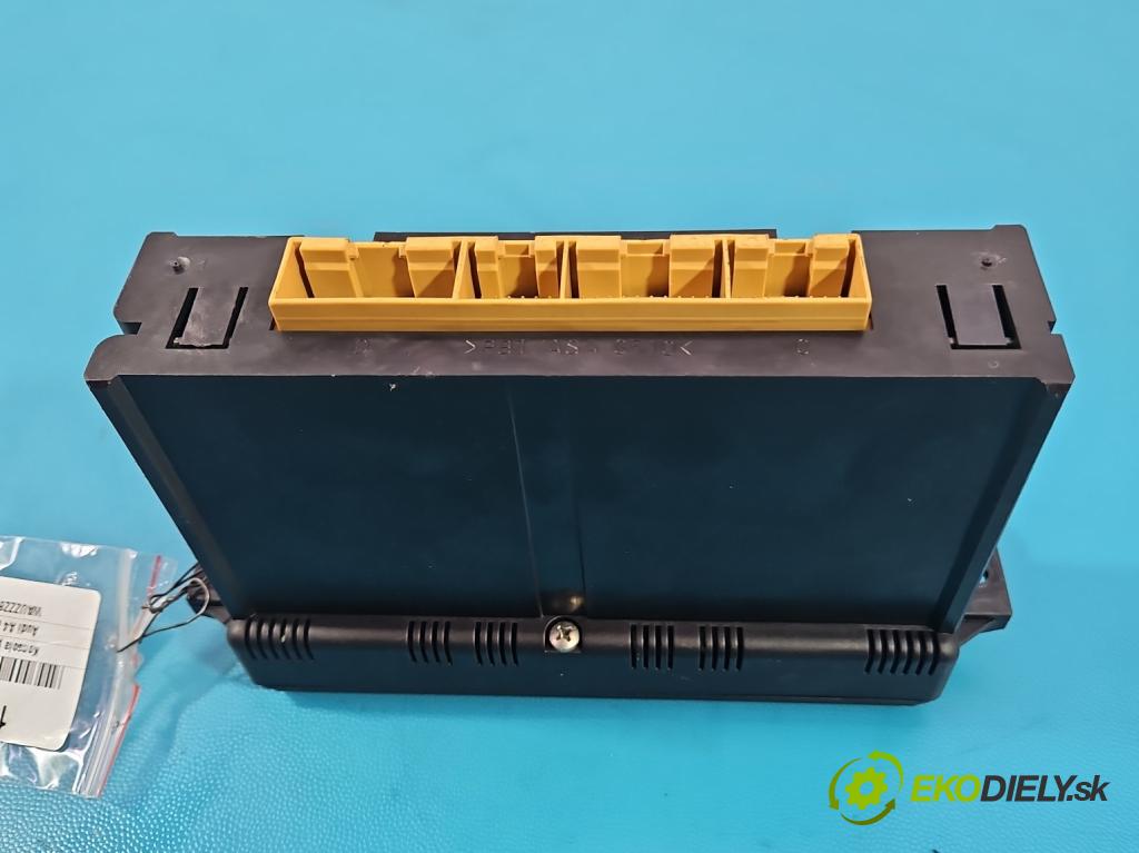Audi A4 B5 1994-2001 1.9 tdi 110 HP manual 81 kW 1896 cm3 4- panel kúrenia 8L0820043D
