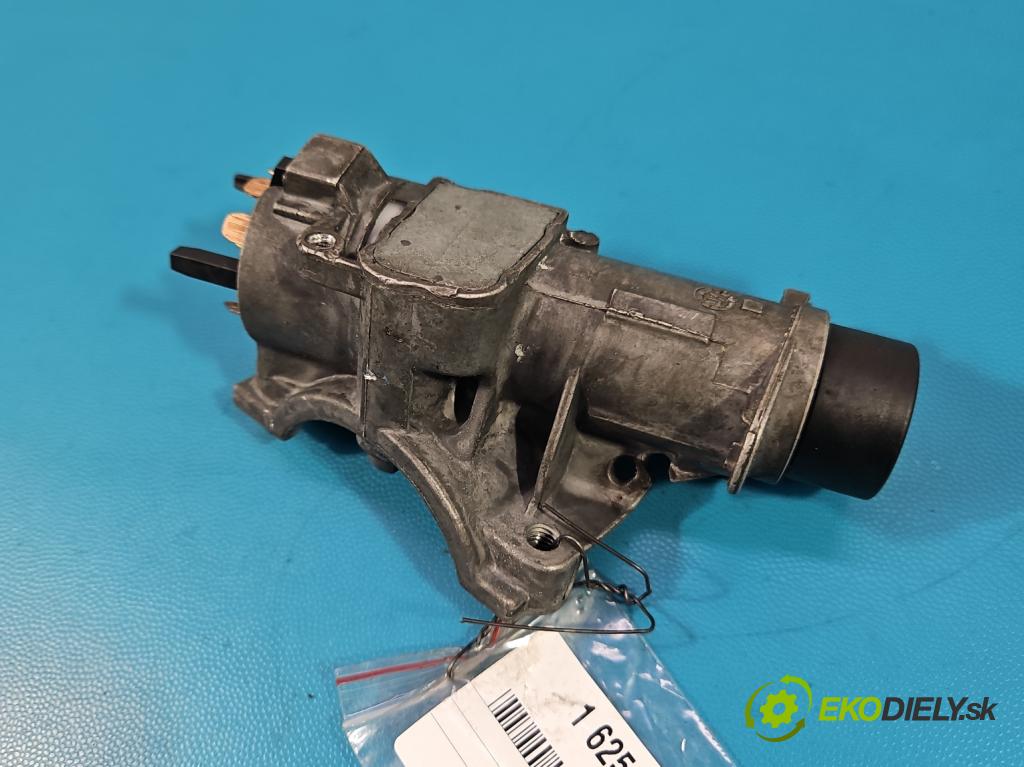 Audi A4 B5 1994-2001 1.9 tdi 110 HP manual 81 kW 1896 cm3 4- Spínačka 4B0905851A (Spínacia skrinka)