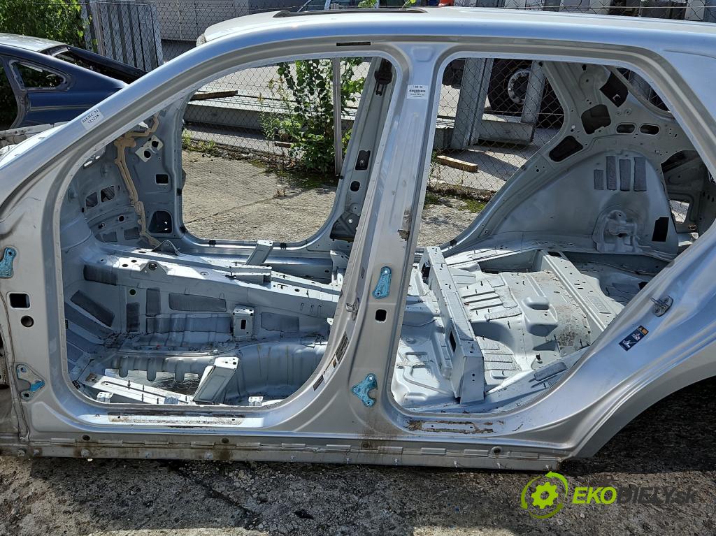Mercedes ML W166 2011-2015 3.0 CDI 642.826 automatic 189 kW 2987 cm3 5- práh levý  (Karoserie ostatní)