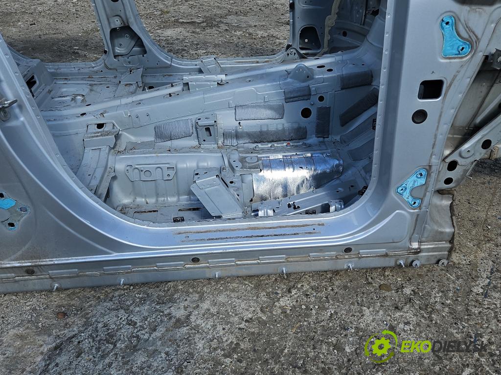 Mercedes ML W166 2011-2015 3.0 CDI 642.826 automatic 189 kW 2987 cm3 5- práh pravý  (Karoserie ostatní)