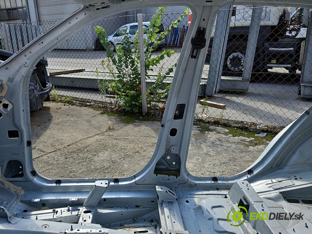 Mercedes ML W166 2011-2015 3.0 CDI 642.826 automatic 189 kW 2987 cm3 5- práh pravý  (Karoserie ostatní)