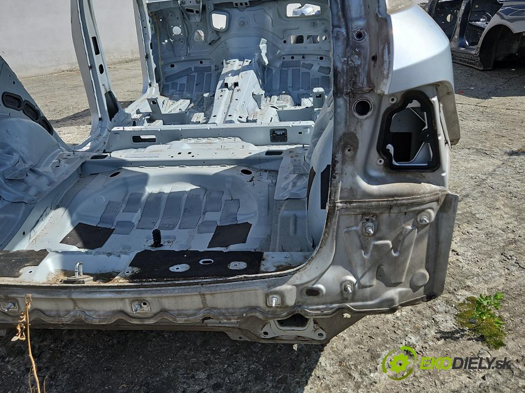 Mercedes ML W166 2011-2015 3.0 CDI 642.826 automatic 189 kW 2987 cm3 5- stěna zadní