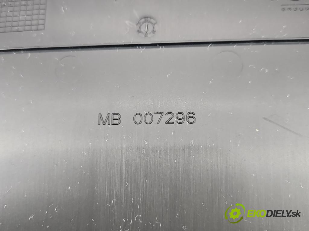 Peugeot 308 III 2021- 1.5 hdi 131 HP automatic 96 kW 1499 cm3 5- Čalounictví: kufrové dvere 9835231780