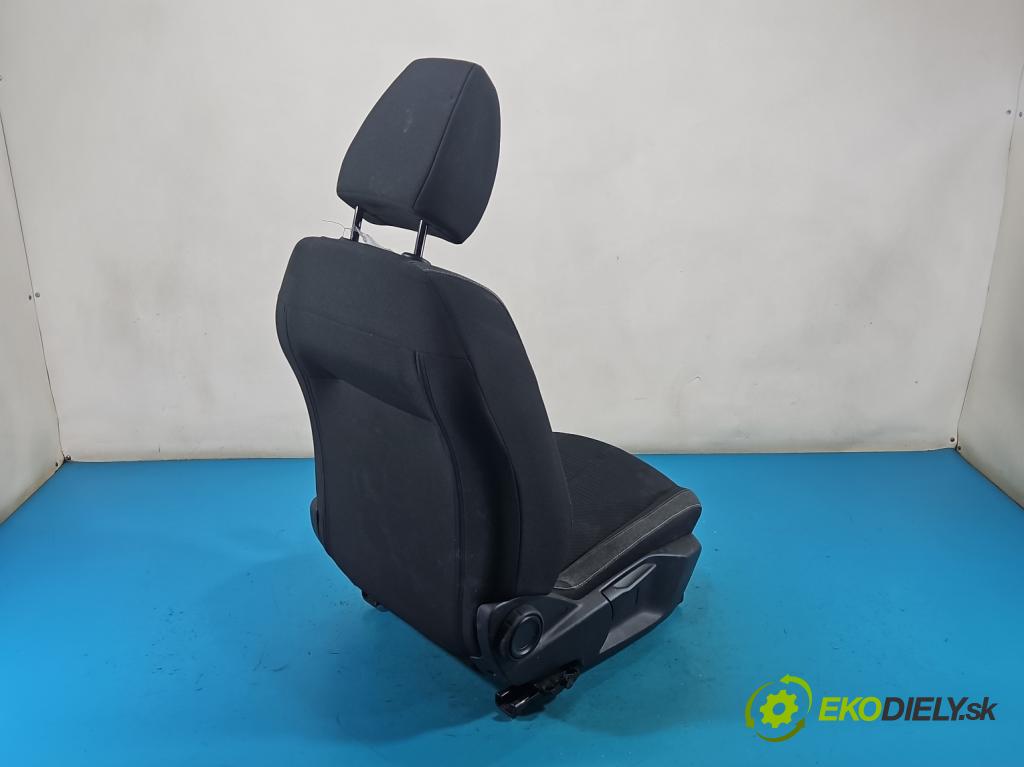 Peugeot 308 III 2021- 1.5 hdi 131 HP automatic 96 kW 1499 cm3 5- Sedačka pravý  (Sedadlo)