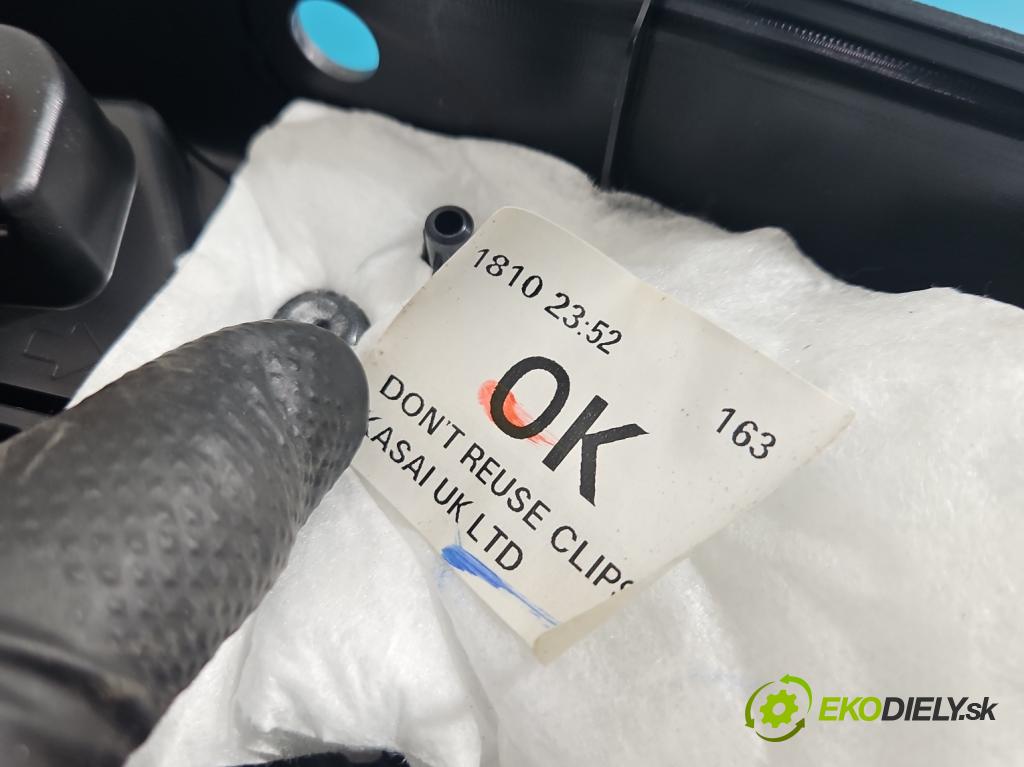 Infiniti QX30 H15 2016-2019 2.0 T 211KM automatic 155 kW 1991 cm3 5- Čalounictví: dvere zadné pravé 82910-5DA0A