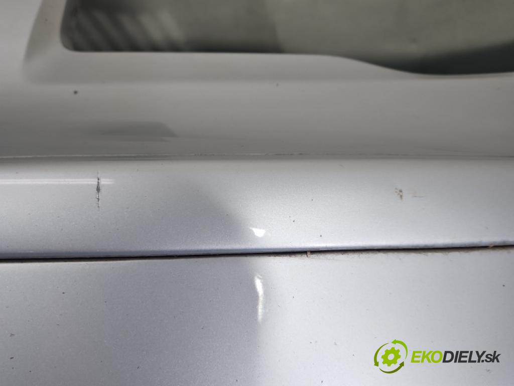 Bmw 1 E87 2004-2011 1.6 16V 122 HP manual 90 kW 1599 cm3 5- nárazník predné  (Kľučka dverí ostatné)