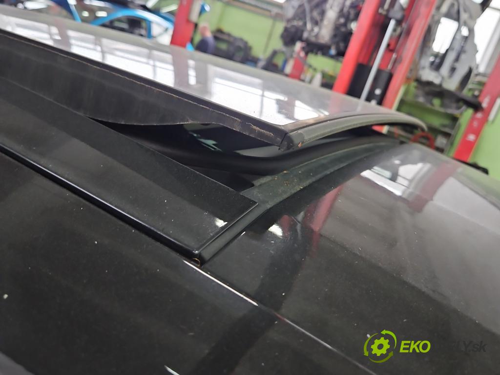 DS 4 II 2021- 1.6 T 181KM automatic 133 kW 1598 cm3 5- Strecha: