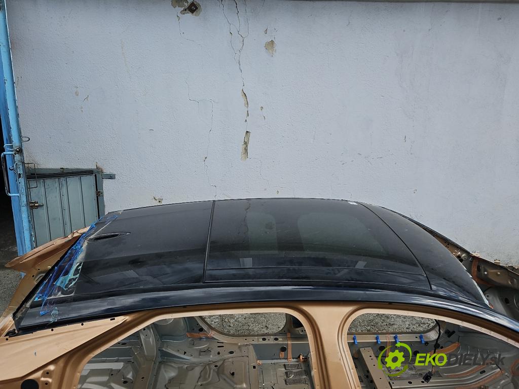 DS 4 II 2021- 1.6 T 181KM automatic 133 kW 1598 cm3 5- Strecha: