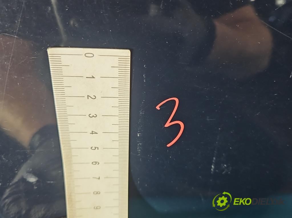 Fiat Punto Grande 1.2 8V 65 HP 48 kW 1242 cm3 5- dvere zadné ľavé (Kľučka dverí ostatné)