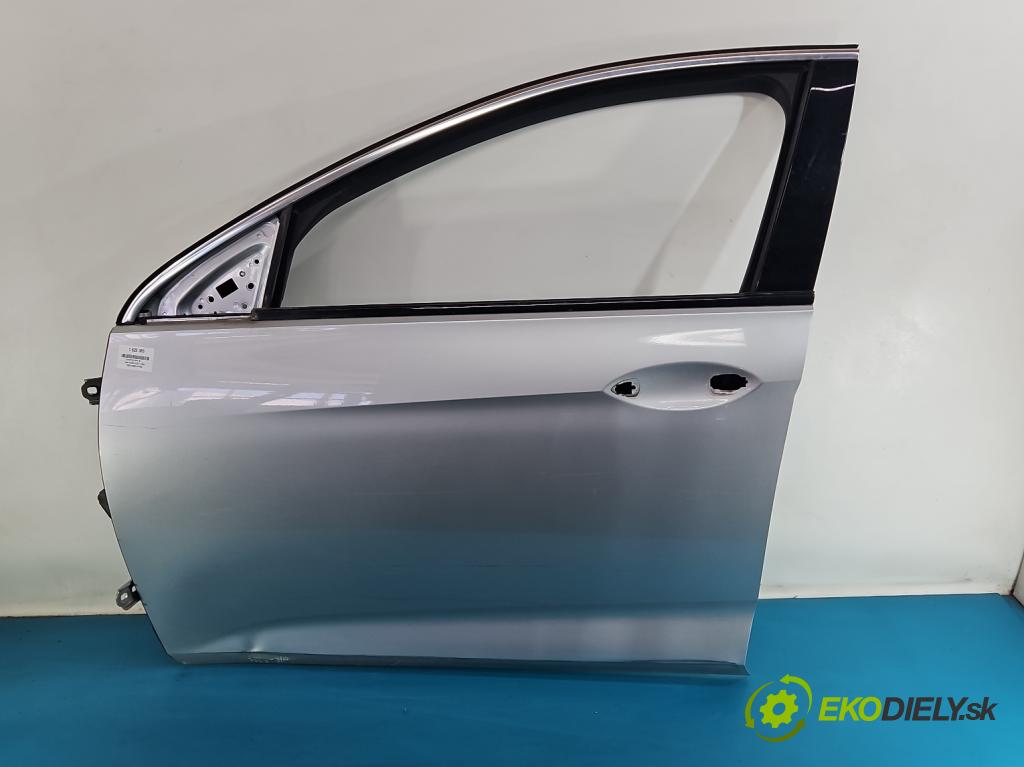 Opel Insignia B 2017-2022 1.5 T 165 HP manual 121 kW 1490 cm3 5- dvere predné ľavé  (Kľučka dverí ostatné)