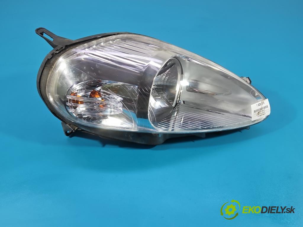 Fiat Punto Grande 1.2 8V 65 HP  48 kW 1242 cm3 5- Reflektor: pravý  (Svetlo predné pravé)