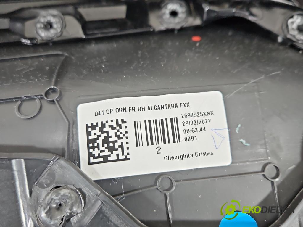 DS 4 II 2021- 1.6 T 181KM automatic 133 kW 1598 cm3 5- Čalounictví: dvere predné pravé 2690925XNX