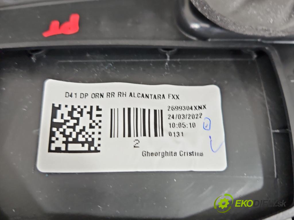 DS 4 II 2021- 1.6 T 181KM automatic 133 kW 1598 cm3 5- Čalounictví: dvere zadné pravé 2698321XNX