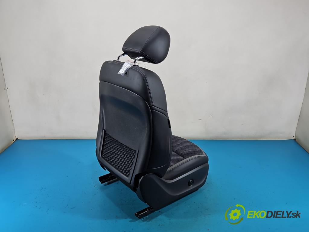 Infiniti QX30 H15 2016-2019 2.0 T 211KM automatic 155 kW 1991 cm3 5- Sedačka pravý  (Sedadlo)