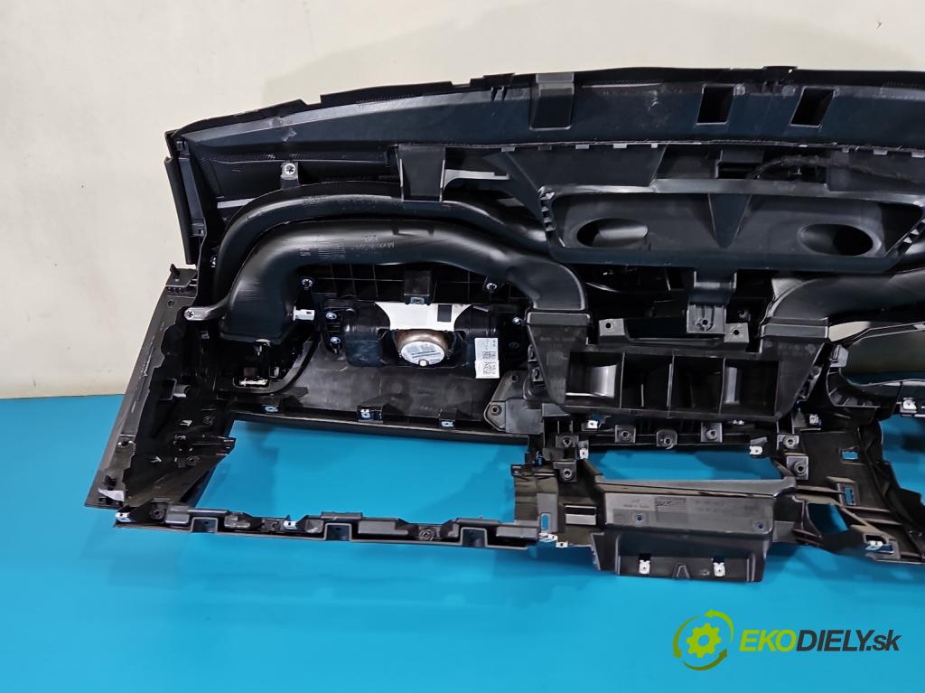 Seat Leon III 2012-2020 1.2 TSI 86 HP manual 63 kW 1197 cm3 3- kokpit,pristrojová doska rozdeľovacia