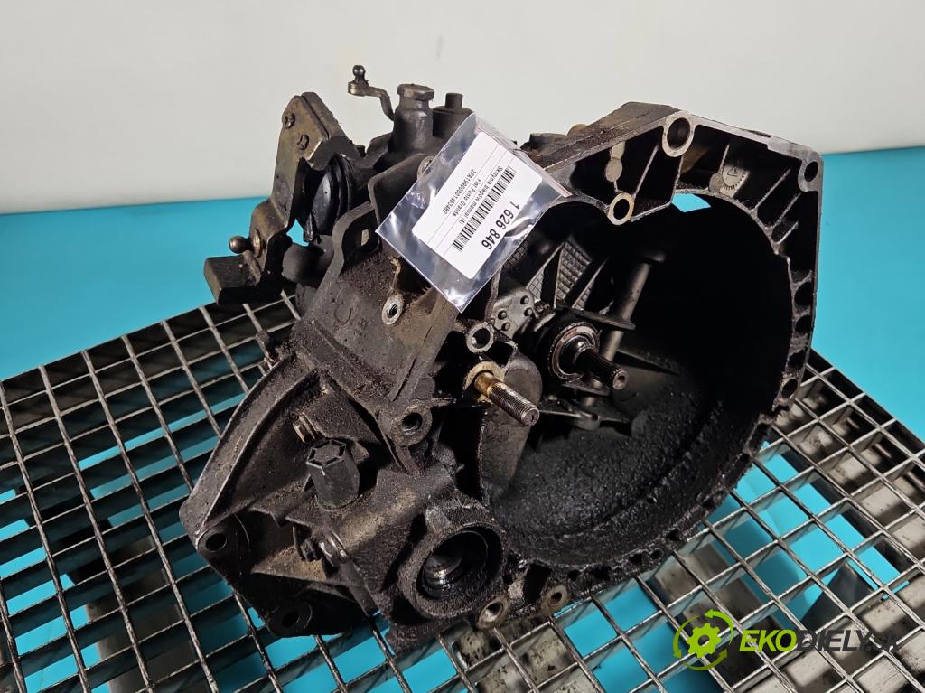 Fiat Punto Grande 1.2 8V 65 hp  48 kW 1242 cm3 5- převodovka stupňová manual 