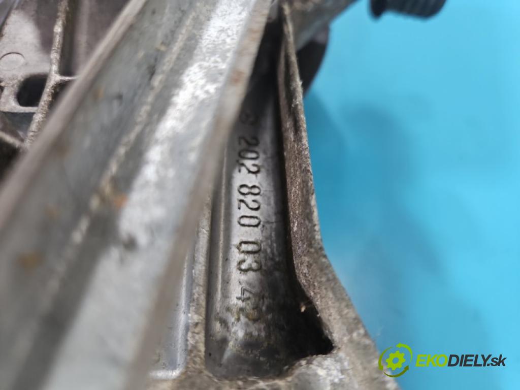 Mercedes C W202 1993-2001 1.8 8V 122 hp manual 90 kW 1799 cm3 4- motor stěračů přední 403877