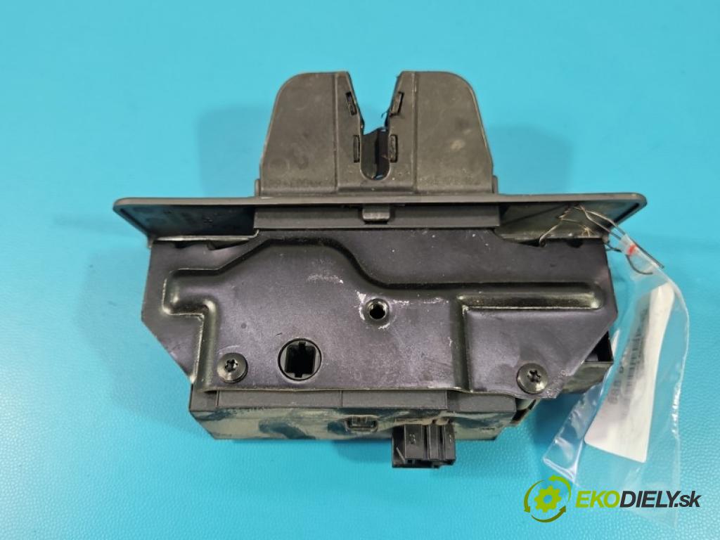 Opel Vectra C 2002-2008 1.6 16V 105 HP manual 77 kW 1598 cm3 4- zámok kufrové dvere zadné 495072894