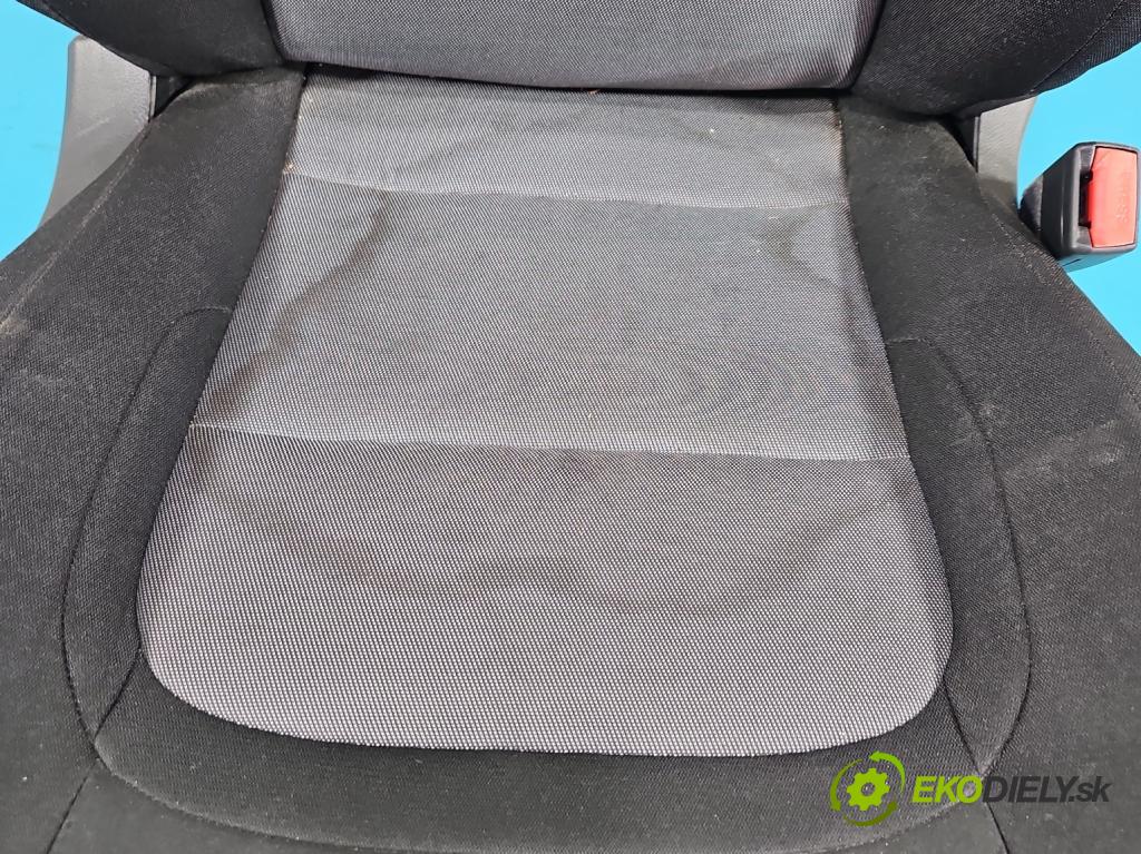 Kia Ceed II 2012-2018 1.6 GDI 135 HP manual 99 kW 1591 cm3 5- Sedačka pravý  (Sedadlo)