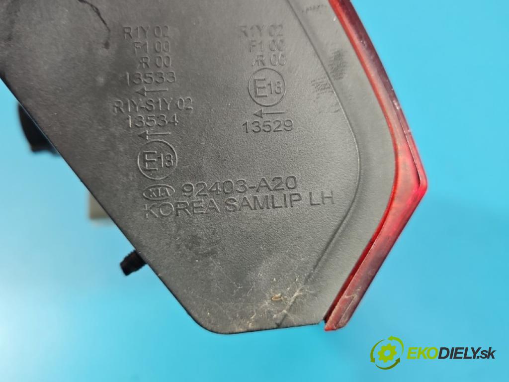 Kia Ceed II 2012-2018 1.6 GDI 135 HP manual 99 kW 1591 cm3 5- svetlo / reflektor zadné ľavé kufrové dvere 92403-A20