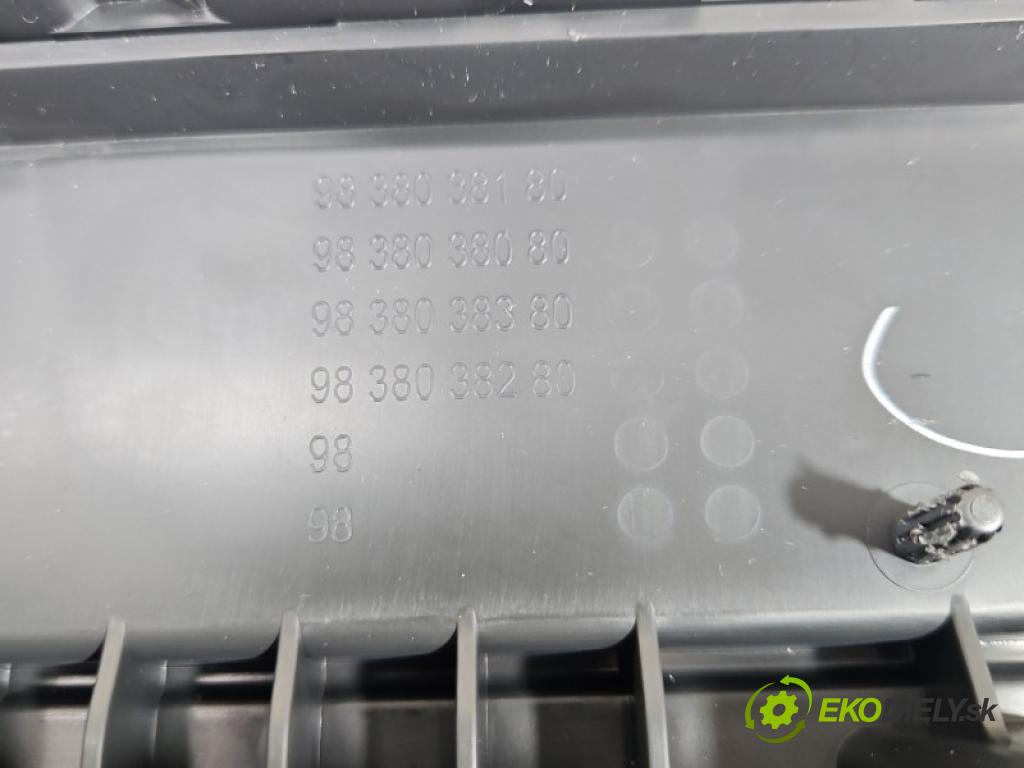 DS 4 II 2021- 1.6 T 181KM automatic 133 kW 1598 cm3 5- loketní opěrka 9838038380 (Loketní opěrka)